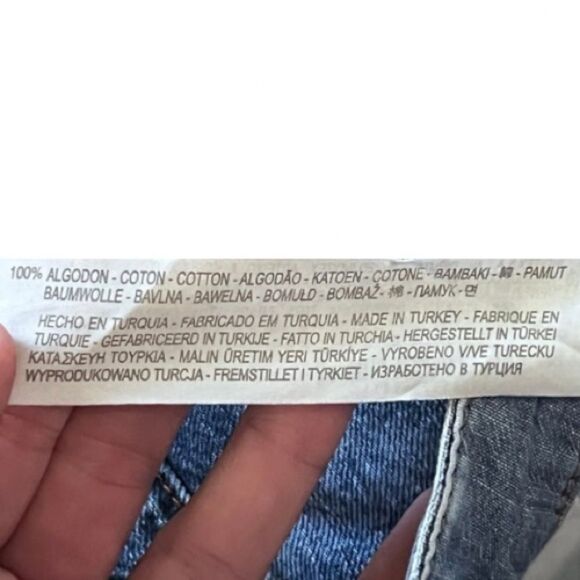 Zara TRF Trafaluc Women’s Vintage Boyfriend Jean Shorts Distressed Size 6 - Picture 8 of 10